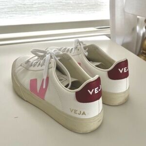 Veja Esplar Sneakers